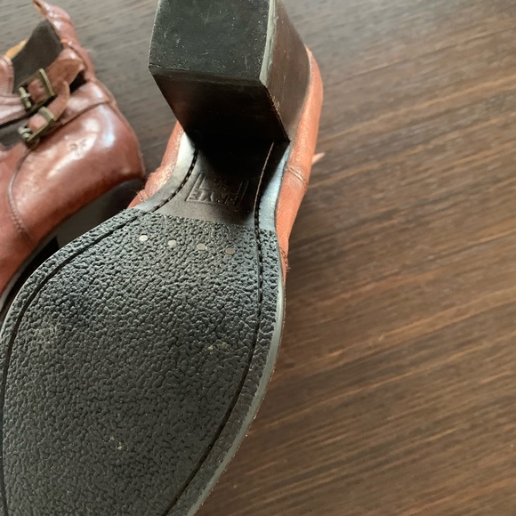 Frye Patty Gore Bootie Size 8 excellent shape - Picture 6 of 9